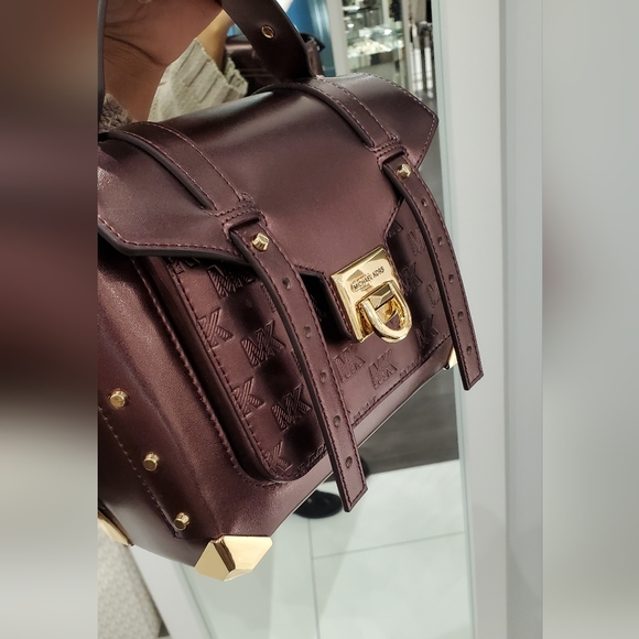 New 🎀 Michael Kors MANHATTAN MD Satchel Bordeaux Bronze Color - Picture 10 of 10